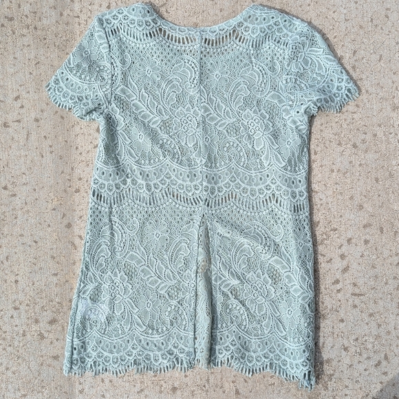 5/$25 New Maurices Sheer Lace Open Back Top Size XS - Picture 3 of 4